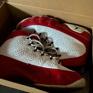Jordan 9 White Gym Red.